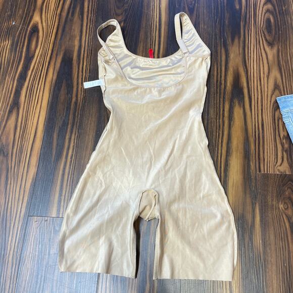 SPANX Thinstincts Open-Bust Mid-Thigh Bodysuit Soft Nude Size S - Picture 7 of 9